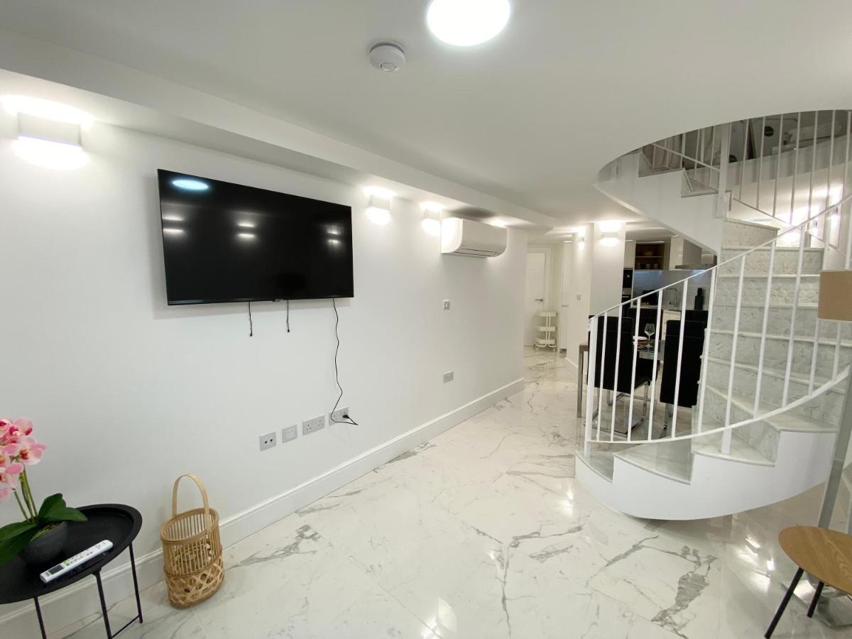 Unique Waterfront Duplex On The Mediterranean - Caleta, Catalan Bay Gibraltar Exteriör bild